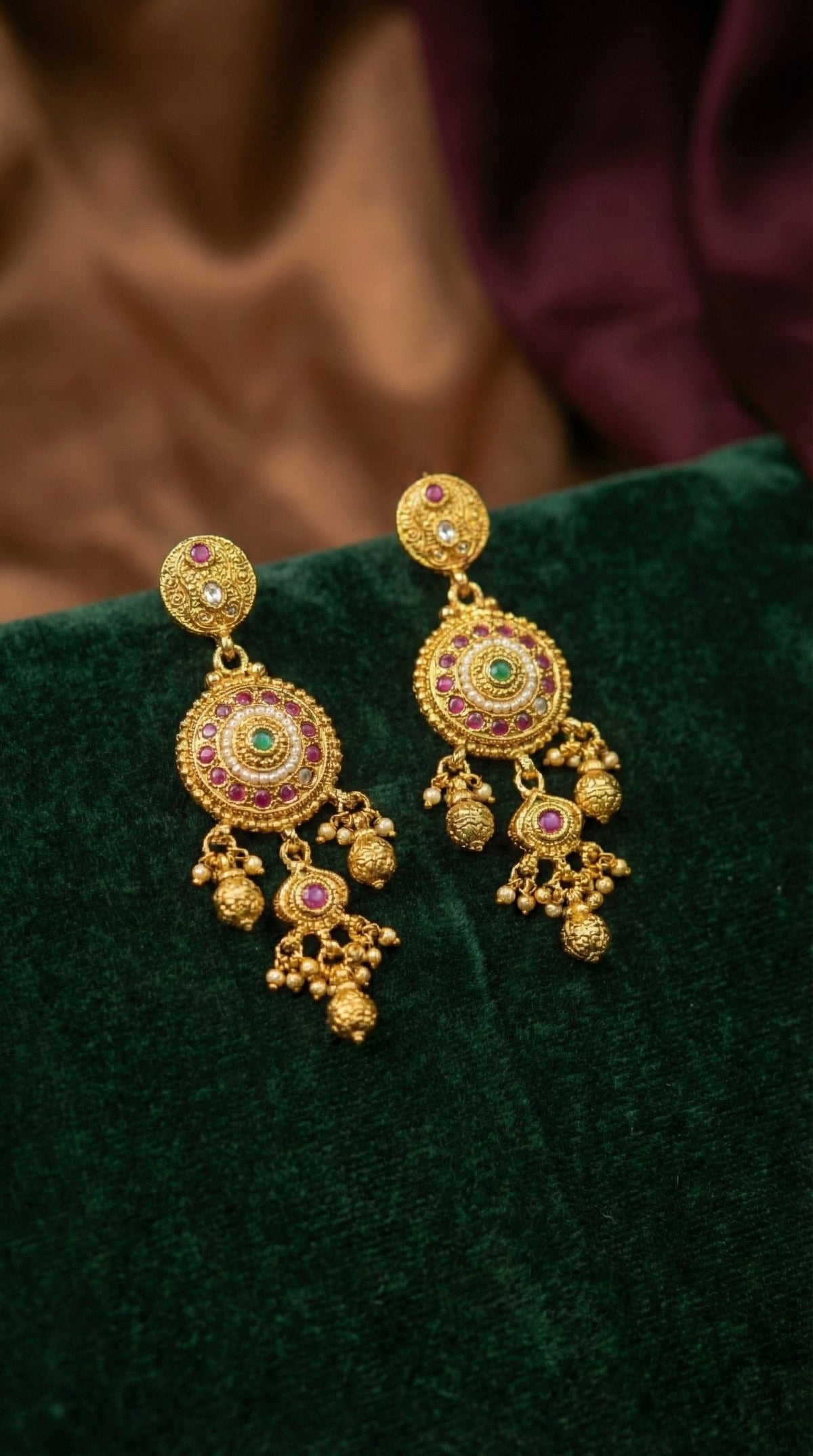 Alternate styling layout profile of Janaki Rajwadi Gold Look Heritage Necklace Set