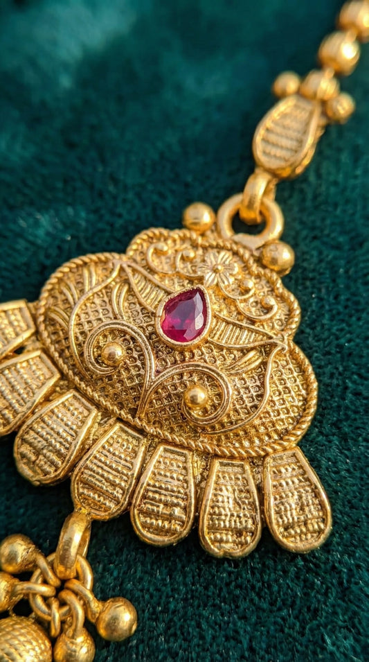 Alternate styling layout profile of Nandita Elegant Rajwadi Maangtika