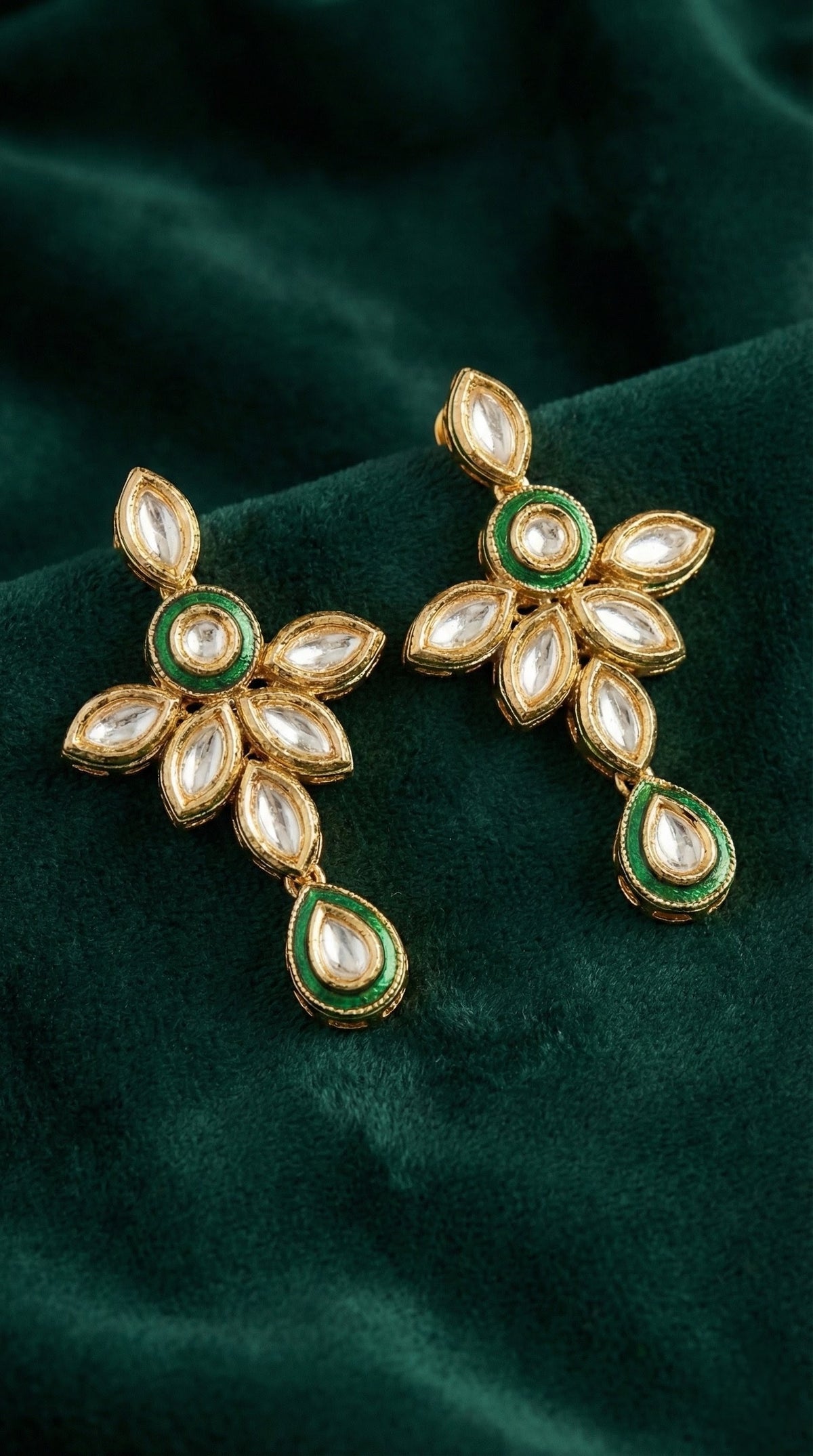 Alternate styling layout profile of Avni Premium Kundan Necklace
