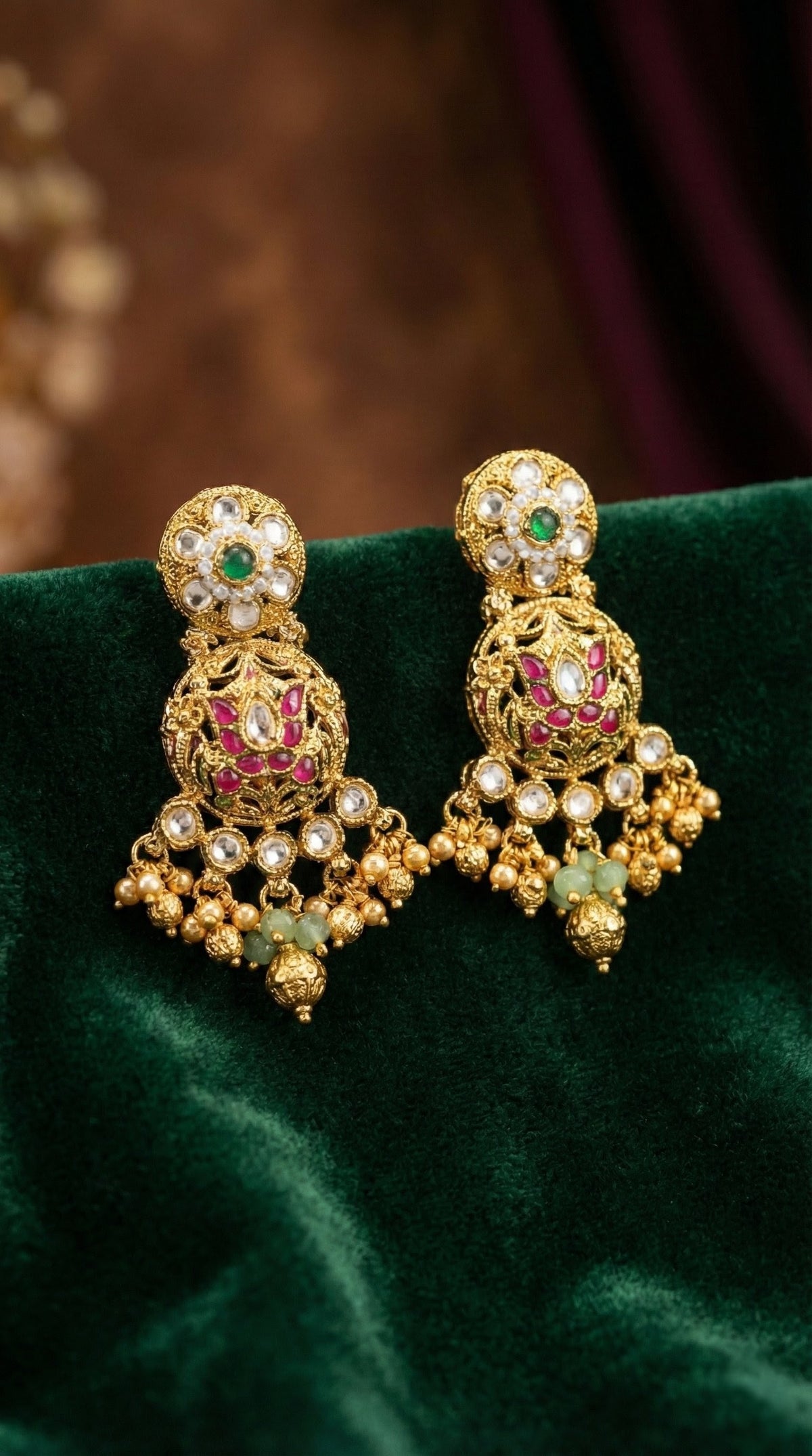 Alternate styling layout profile of Vanshika Antique Necklace Set