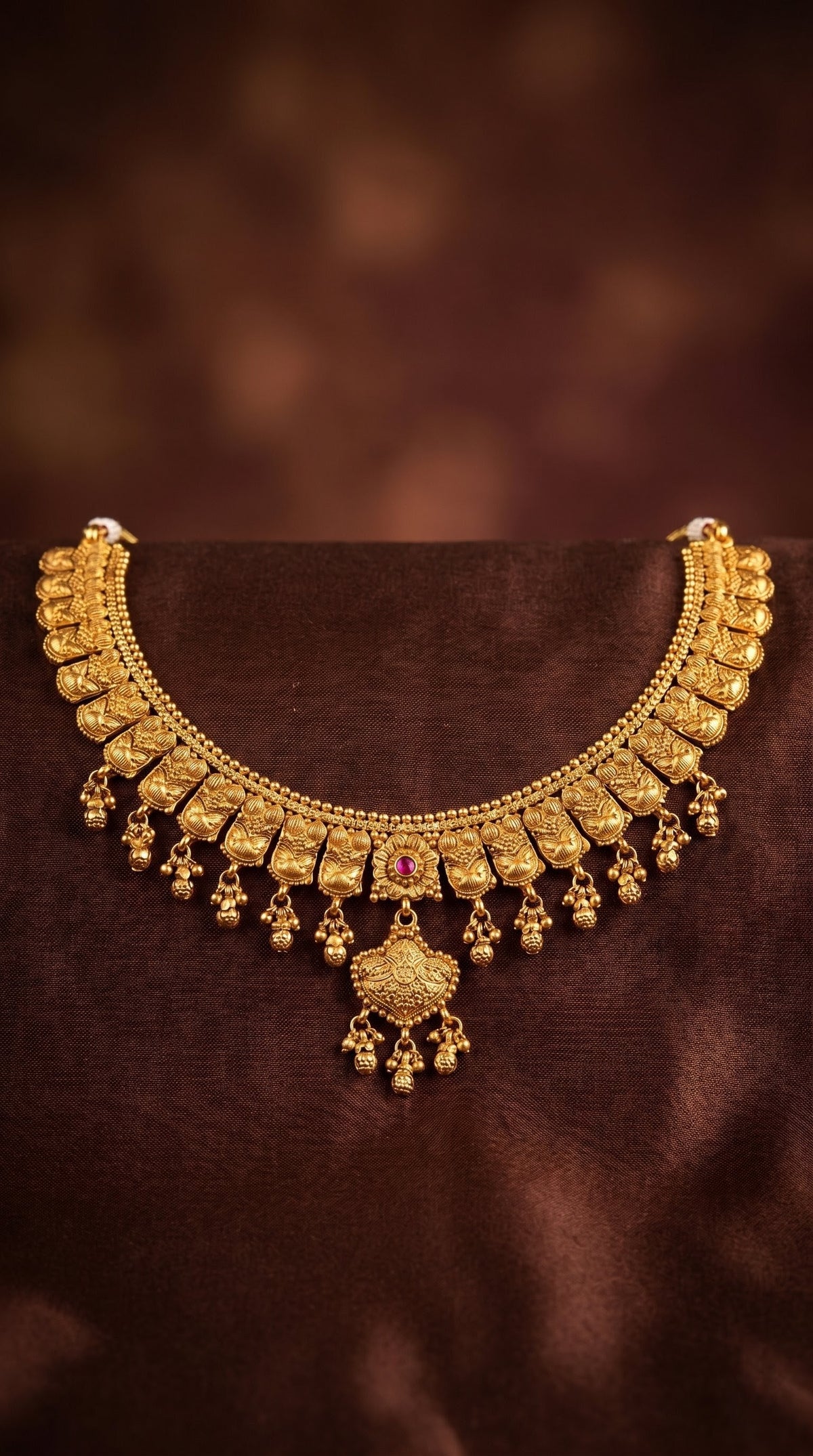 Traditional gold look artificial necklace