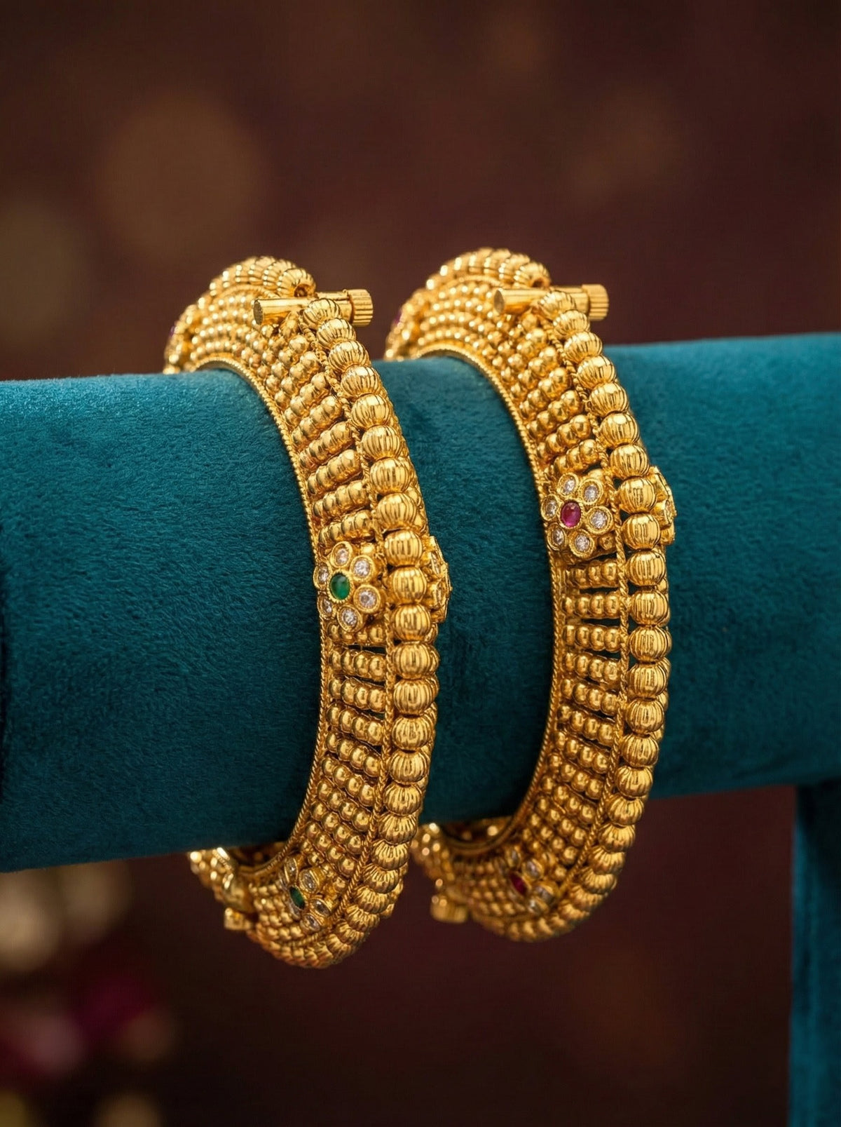 Alternate styling layout profile of Tia Rajwadi Pacheli Bangles (Openable)
