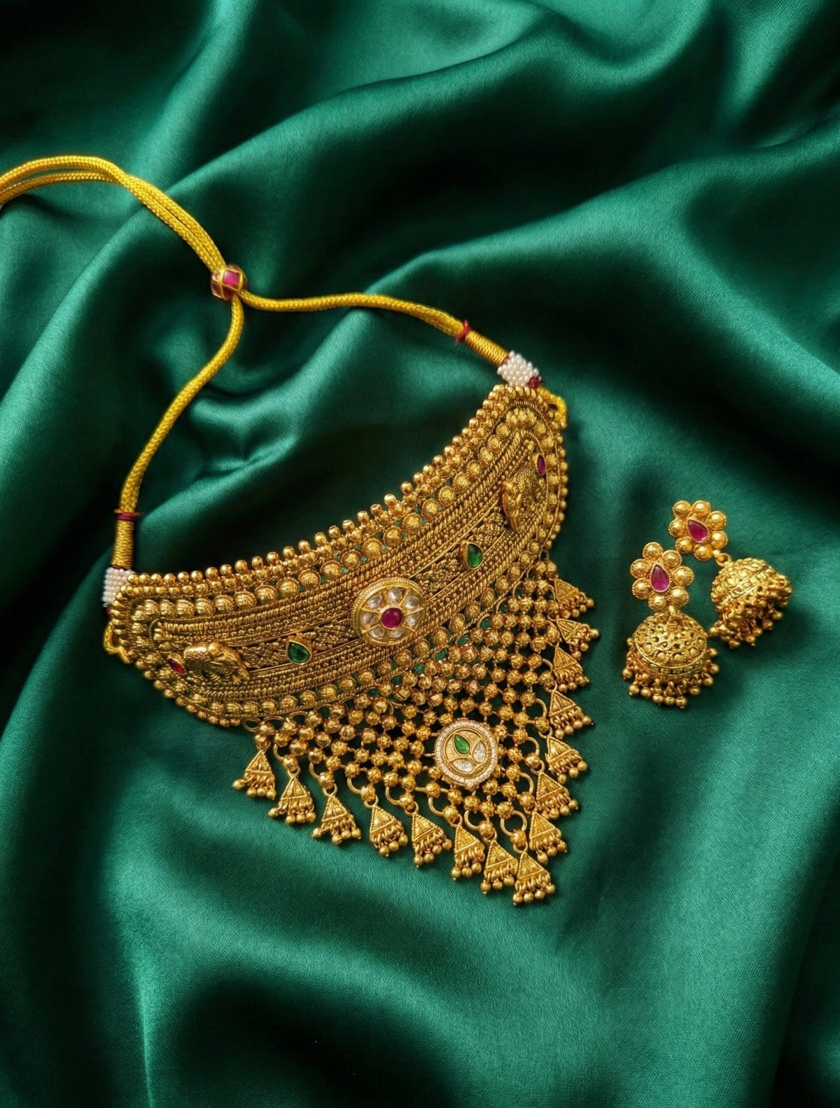Detailed craftsmanship close up view of Trisha Heritage Choker Necklace