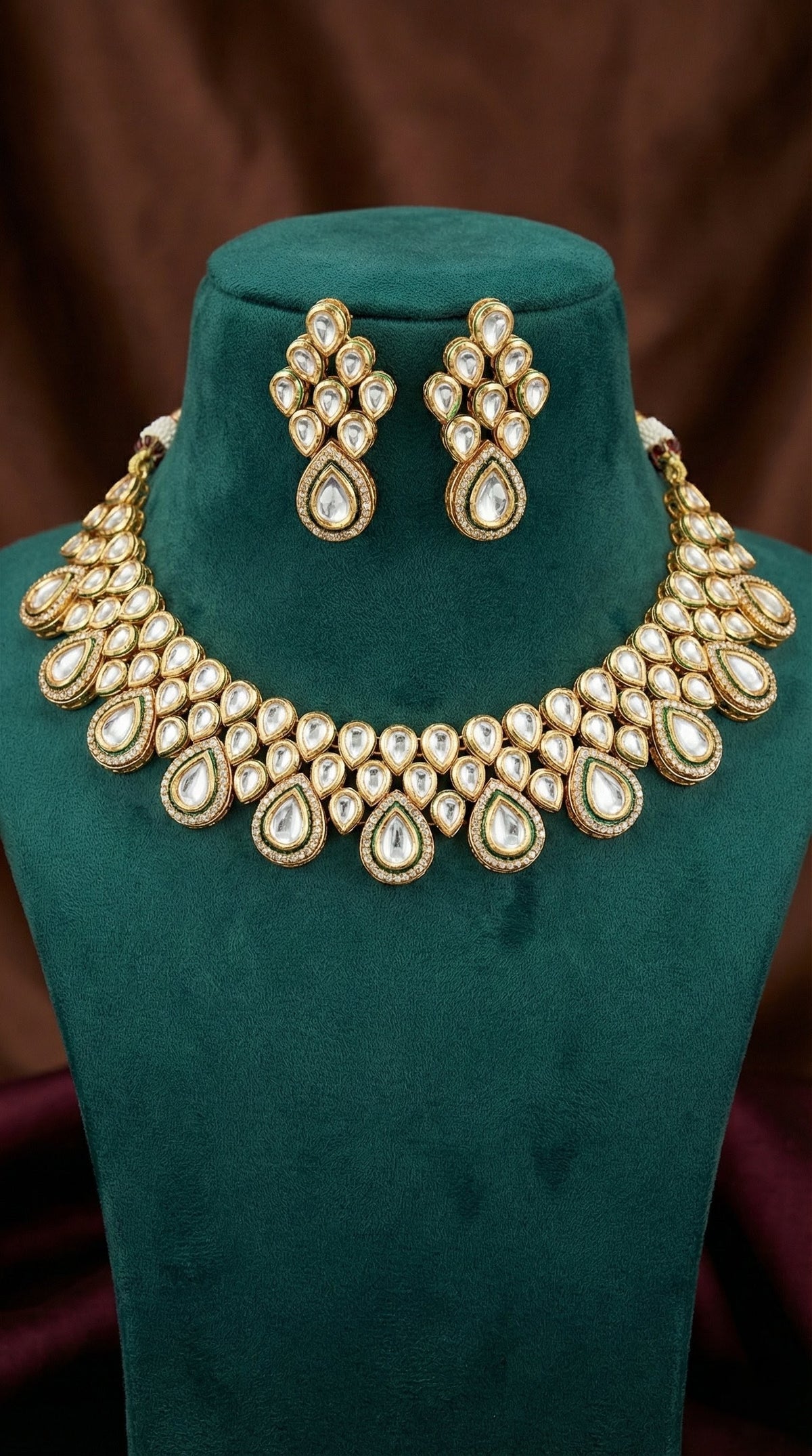 Detailed craftsmanship close up view of Mishti Premium Kundan Necklace