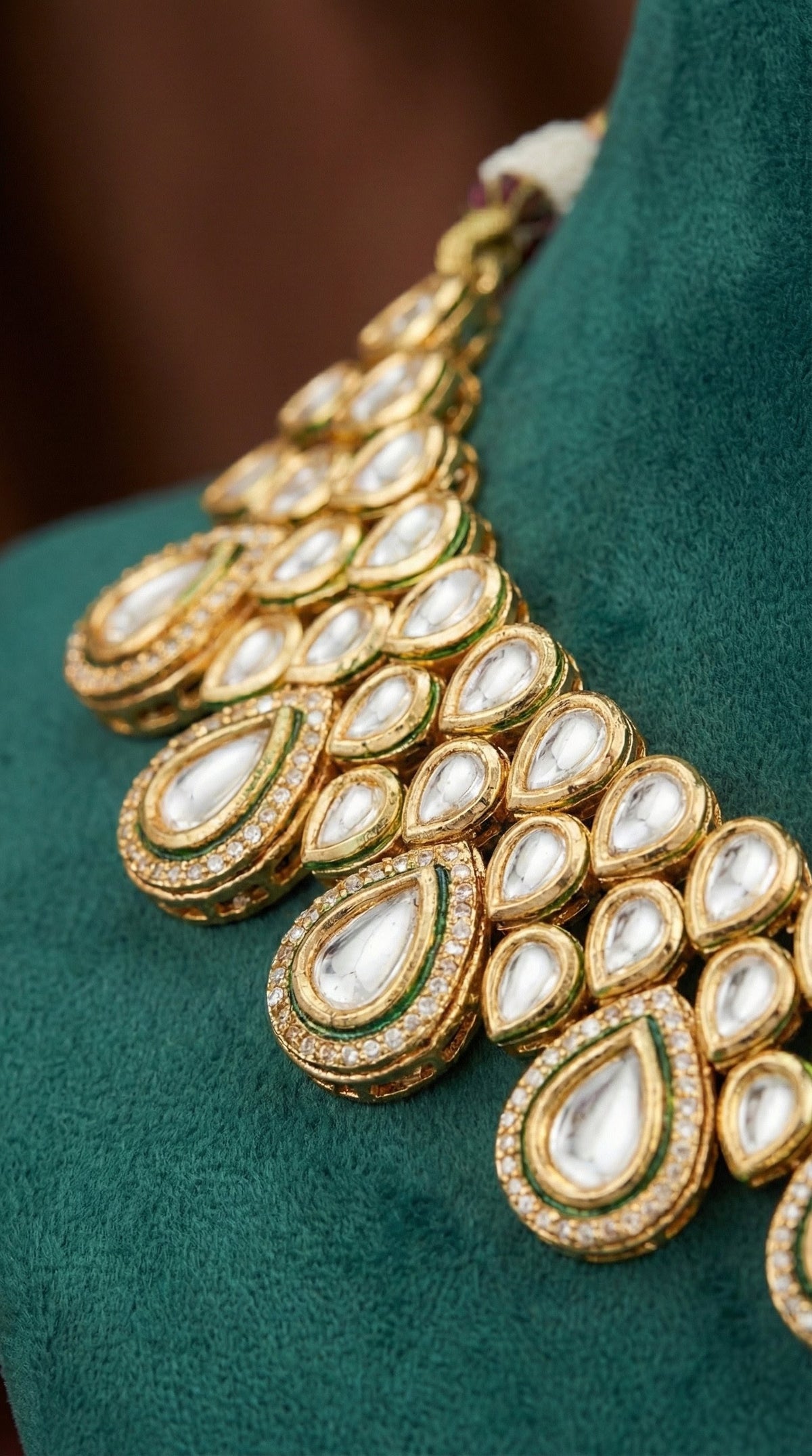Alternate styling layout profile of Mishti Premium Kundan Necklace