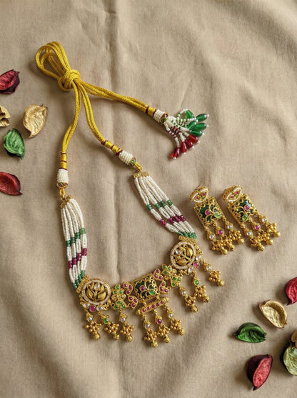 Main display view of the traditional Khushi Sparkle Heritage Necklace