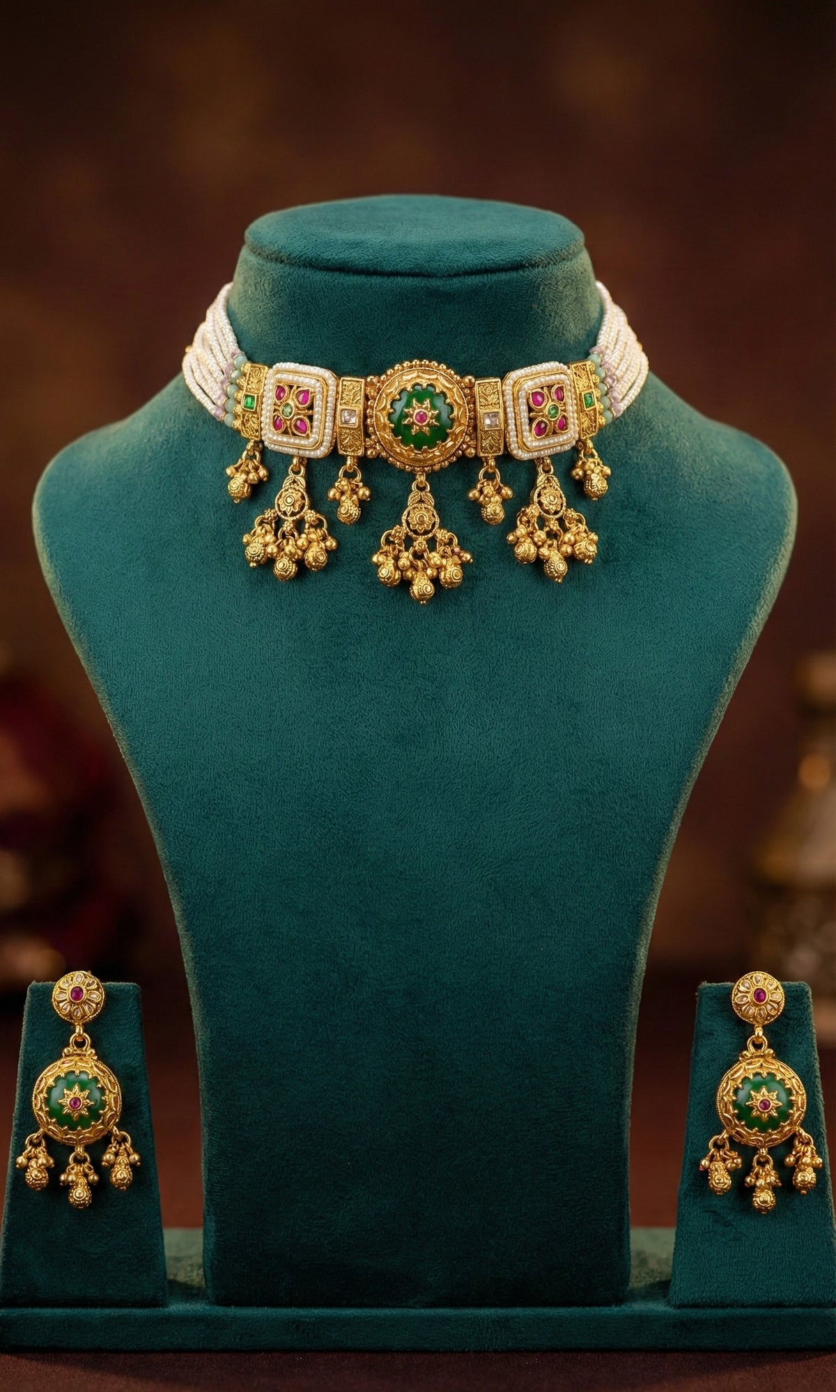 Detailed craftsmanship close up view of Vibha Heritage Choker Necklace