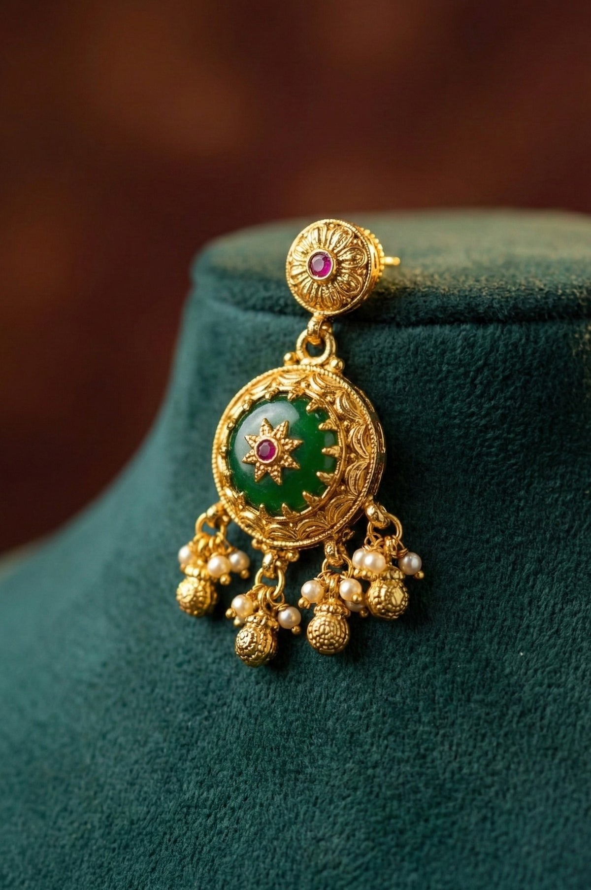 Alternate styling layout profile of Vibha Heritage Choker Necklace