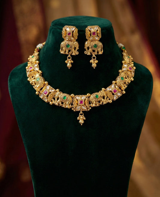 Detailed craftsmanship close up view of Diti Antique Delicate Necklace