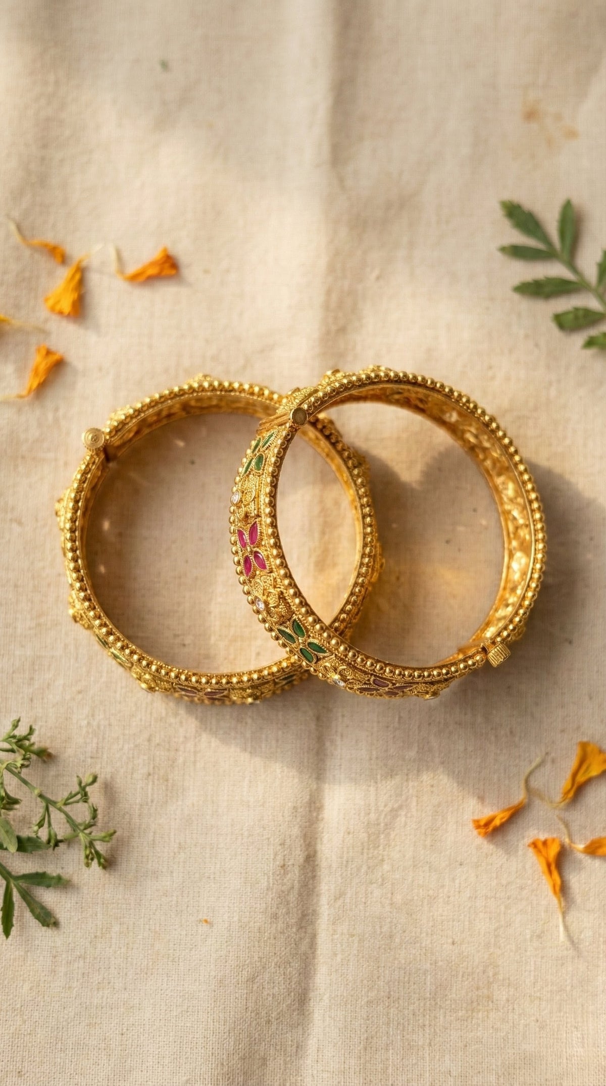 Detailed craftsmanship close up view of Sara Gold Look Rajwadi Bangles (Openable)