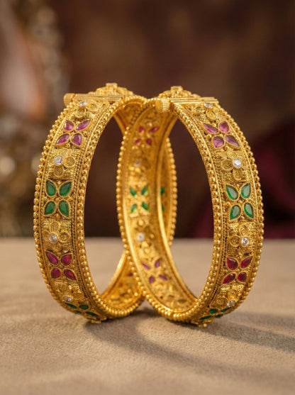Alternate styling layout profile of Sara Gold Look Rajwadi Bangles (Openable)