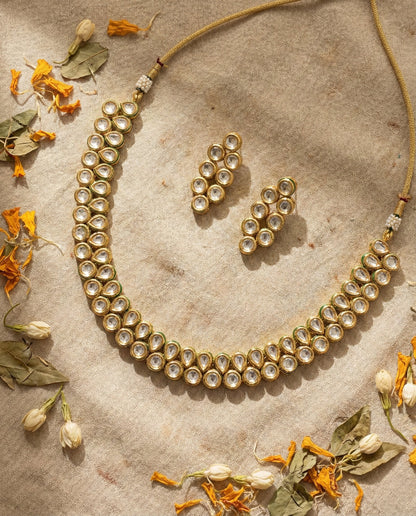 Main display view of the traditional Veda Premium Kundan Necklace
