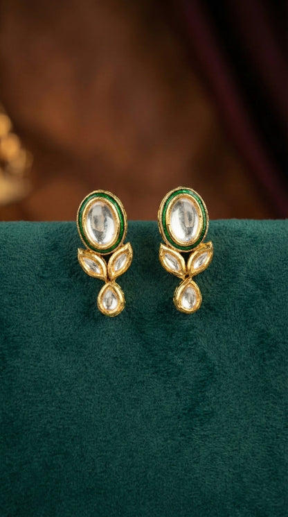Alternate styling layout profile of Nalini Premium Kundan Necklace