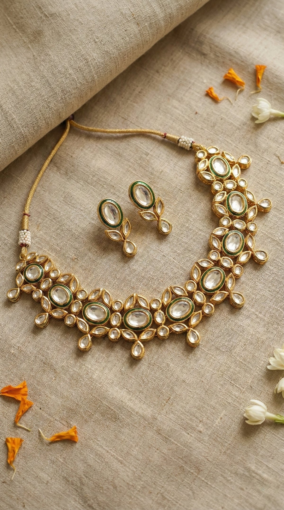 Main display view of the traditional Nalini Premium Kundan Necklace