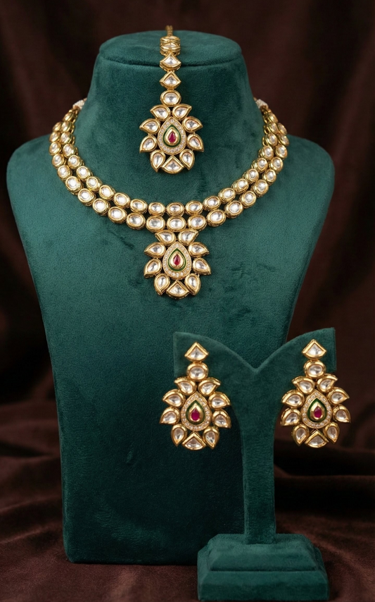 Detailed craftsmanship close up view of Ira Premium Kundan Necklace with Maang Tika