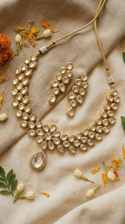 Main display view of the traditional Chitra Premium Kundan Necklace