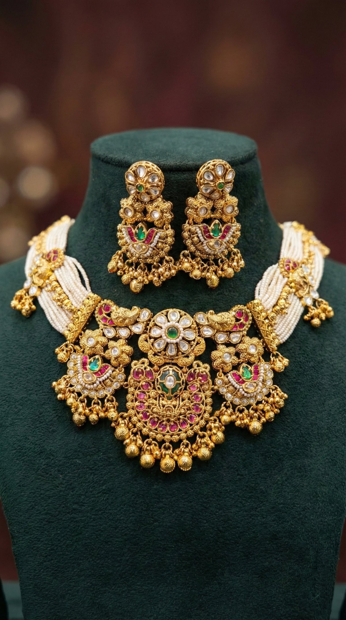 Detailed craftsmanship close up view of Bindiya Gold Look Heritage Necklace Set