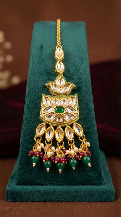 Alternate styling layout profile of Aashi Elegant Kundan Maangtika