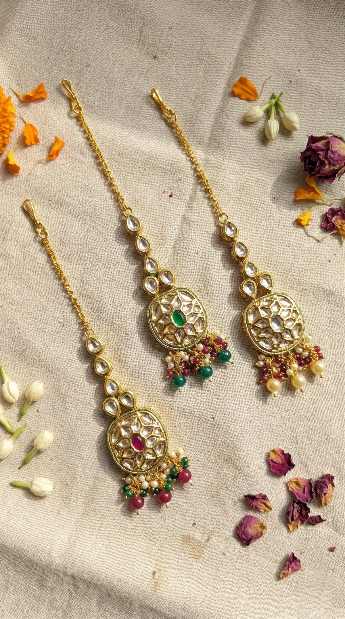 Alternate styling layout profile of Bani Premium Kundan Maangtika