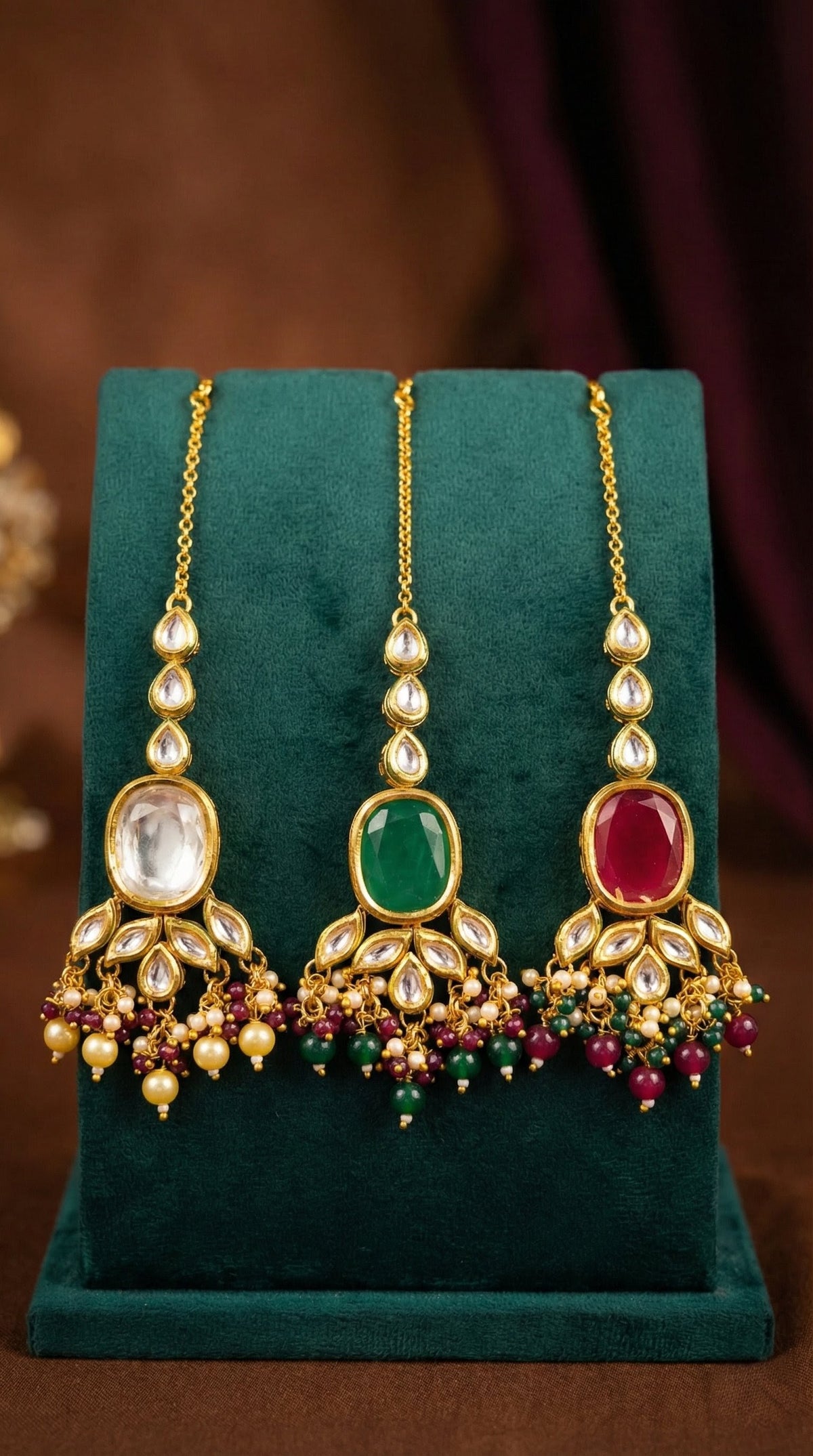Detailed craftsmanship close up view of Devina Elegant Kundan Maangtika