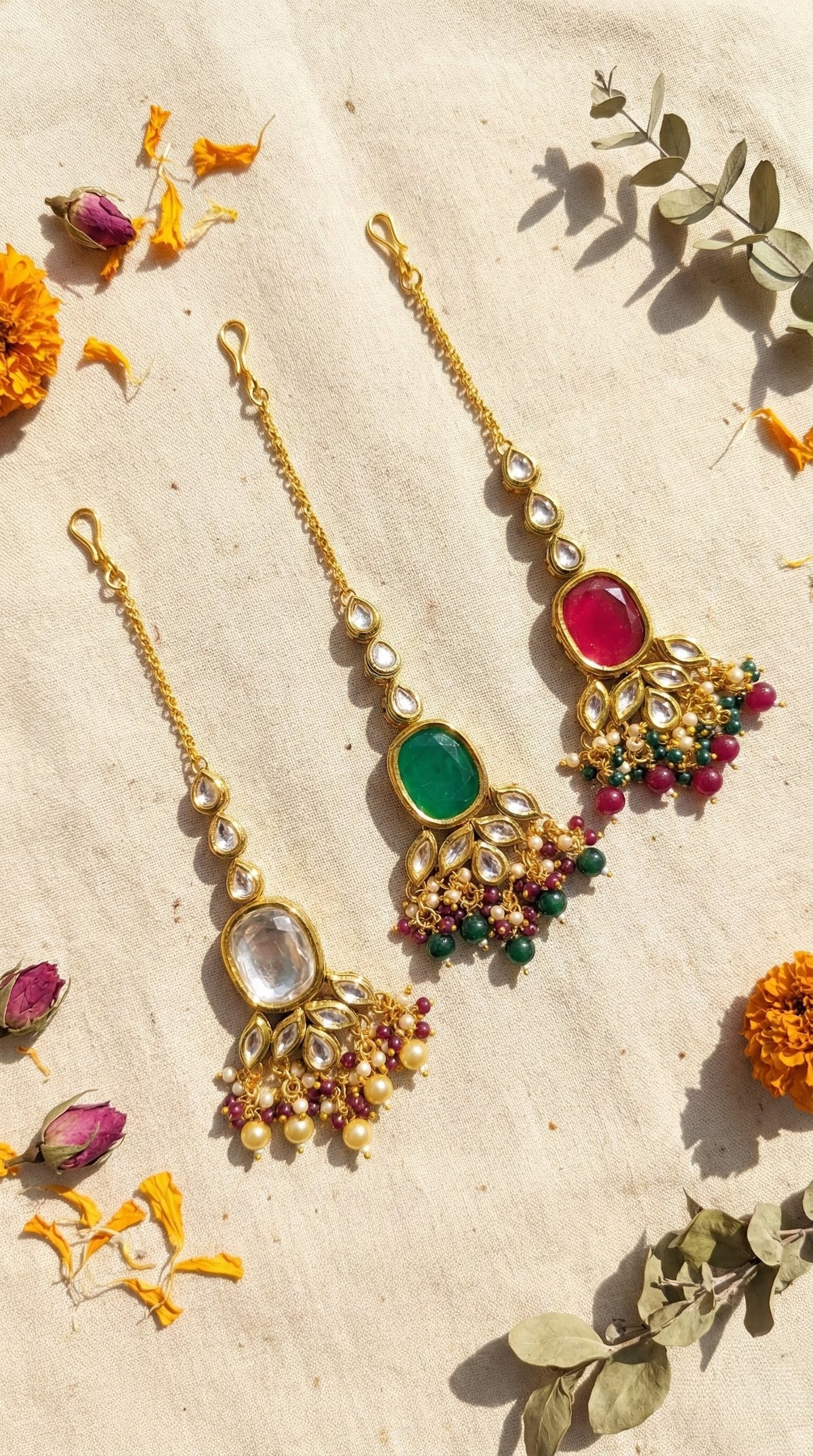 Alternate styling layout profile of Devina Elegant Kundan Maangtika