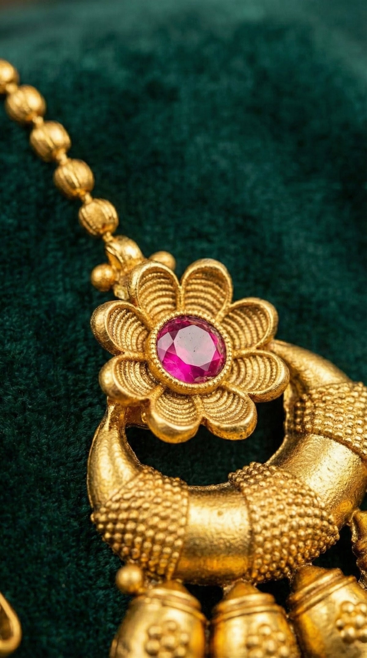 Alternate styling layout profile of Nimisha Elegant Rajwadi Maangtika