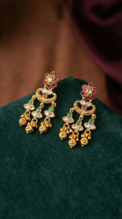 Alternate styling layout profile of Vasumati Antique Gold look Chain Pendant Necklace Set