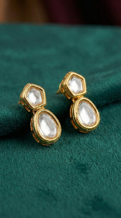Alternate styling layout profile of Zoya Premium Kundan Necklace