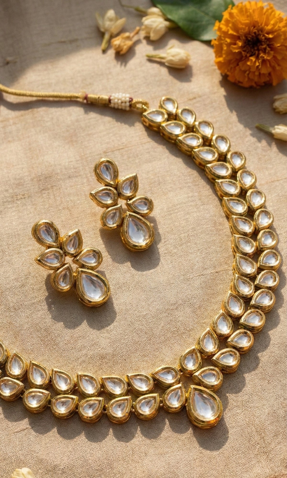 Main display view of the traditional Somya Premium Kundan Necklace
