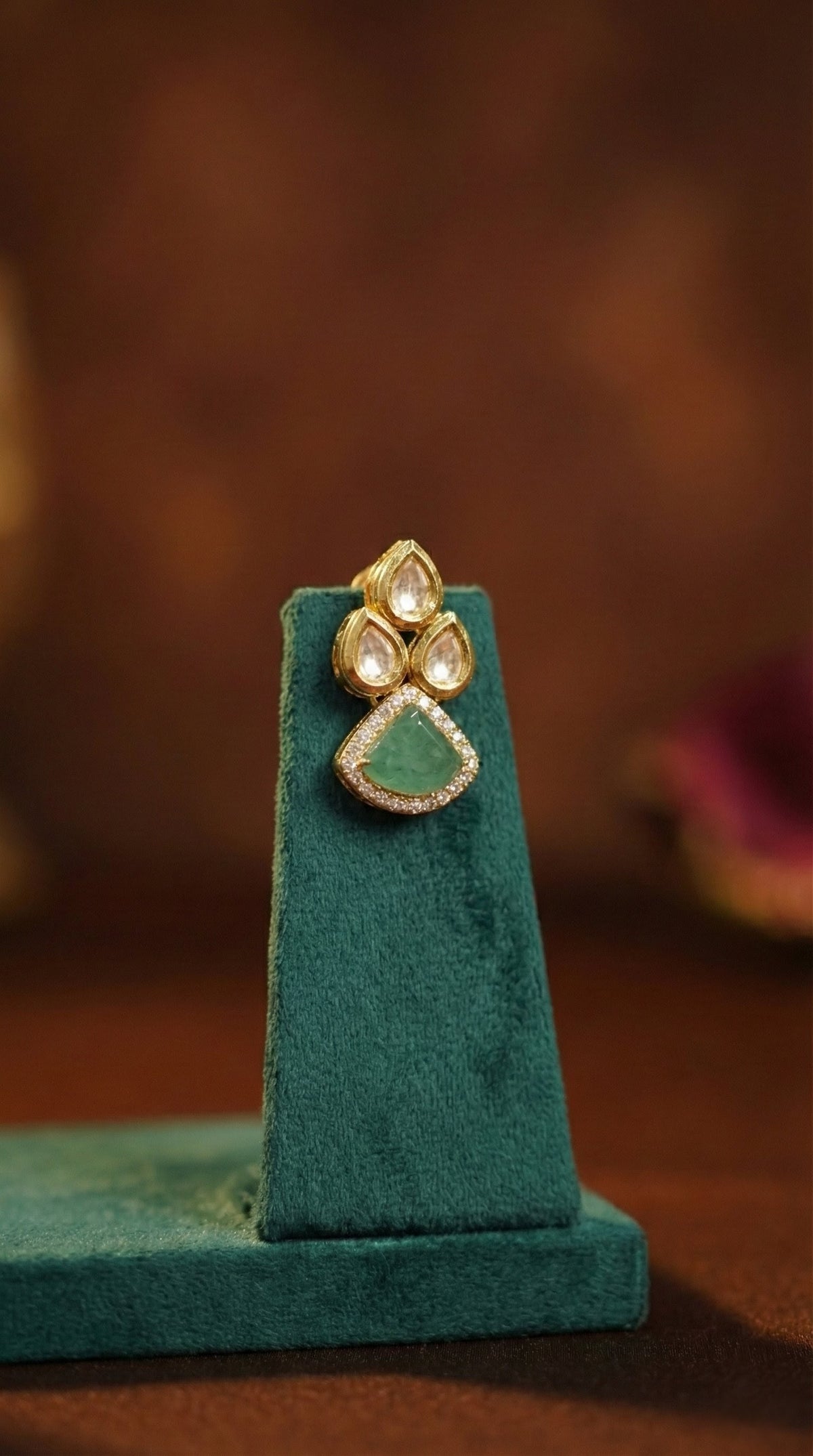Alternate styling layout profile of Siddhi Premium Kundan Necklace