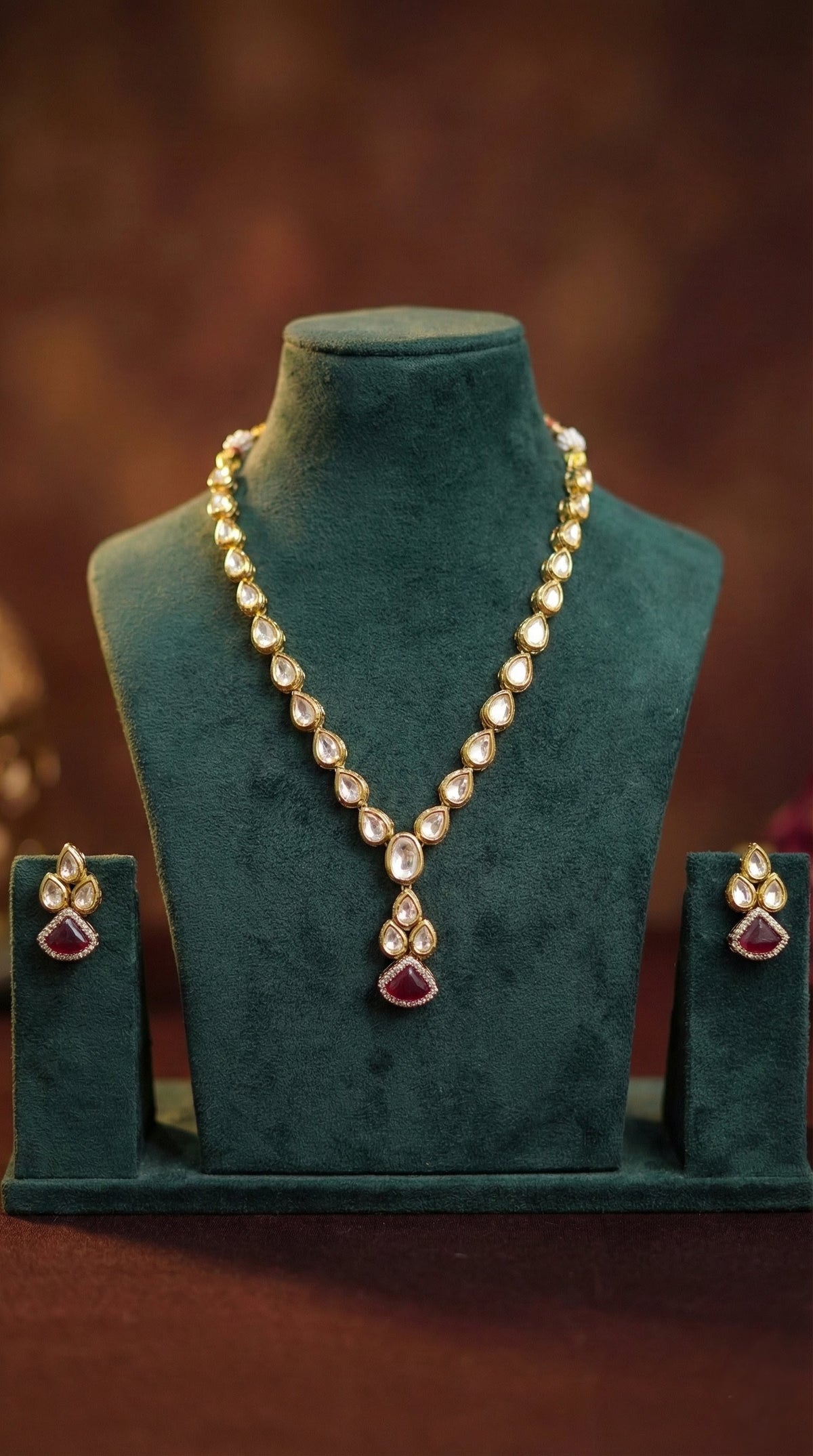 Alternate styling layout profile of Siddhi Premium Kundan Necklace