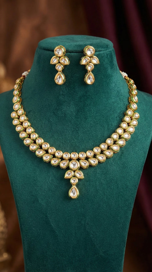 Detailed craftsmanship close up view of Yami Premium Kundan Necklace