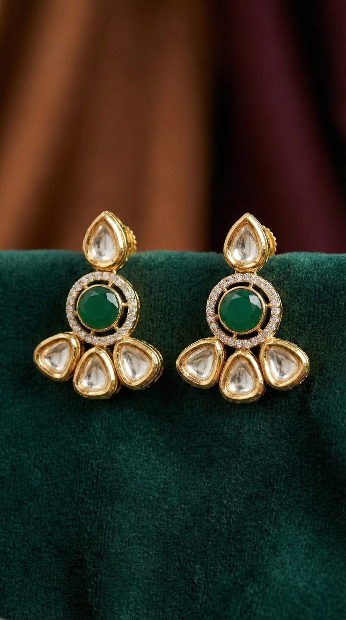 Alternate styling layout profile of Chandni Premium Kundan Necklace