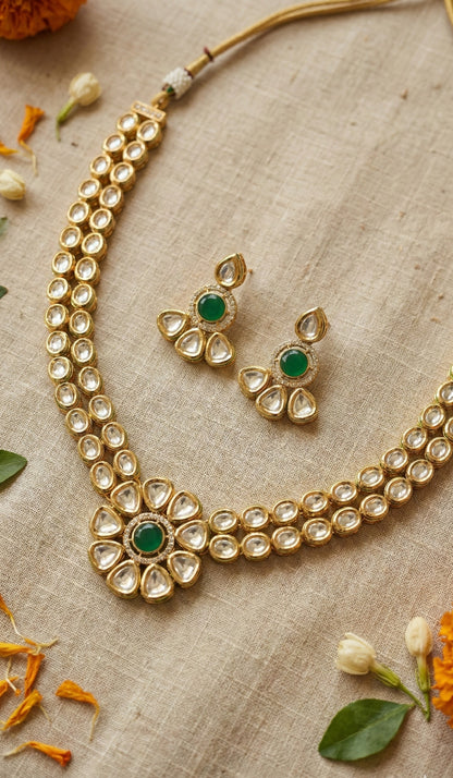 Main display view of the traditional Chandni Premium Kundan Necklace
