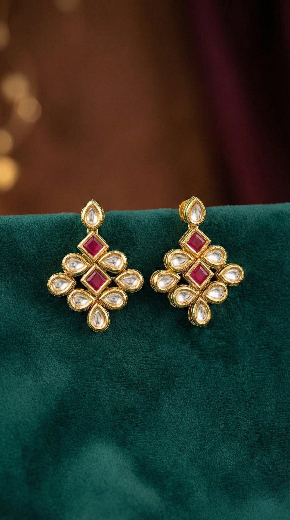 Alternate styling layout profile of Sanvi Premium Kundan Necklace