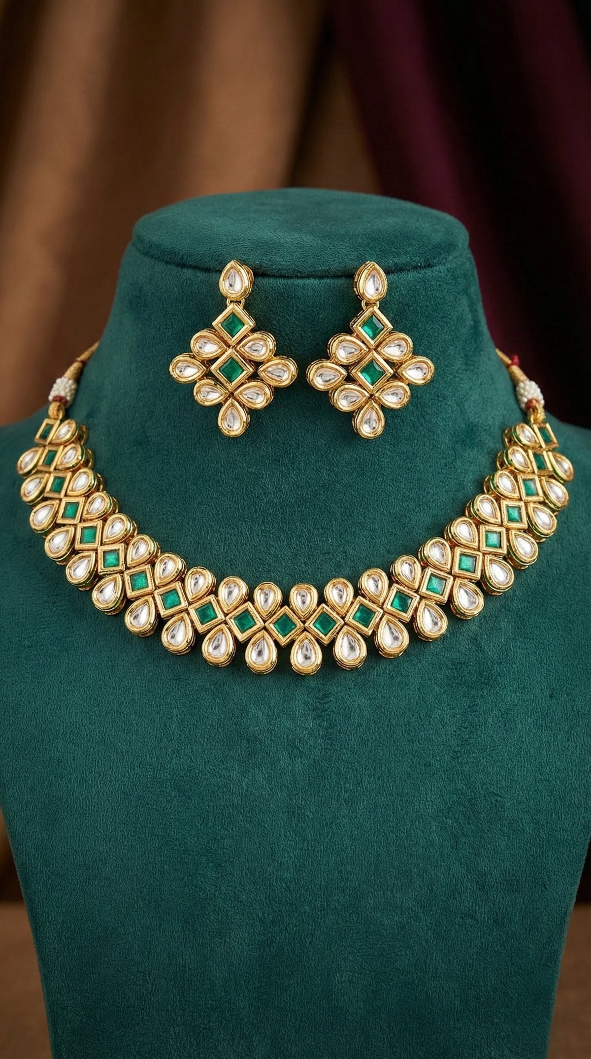 Detailed craftsmanship close up view of Sanvi Premium Kundan Necklace