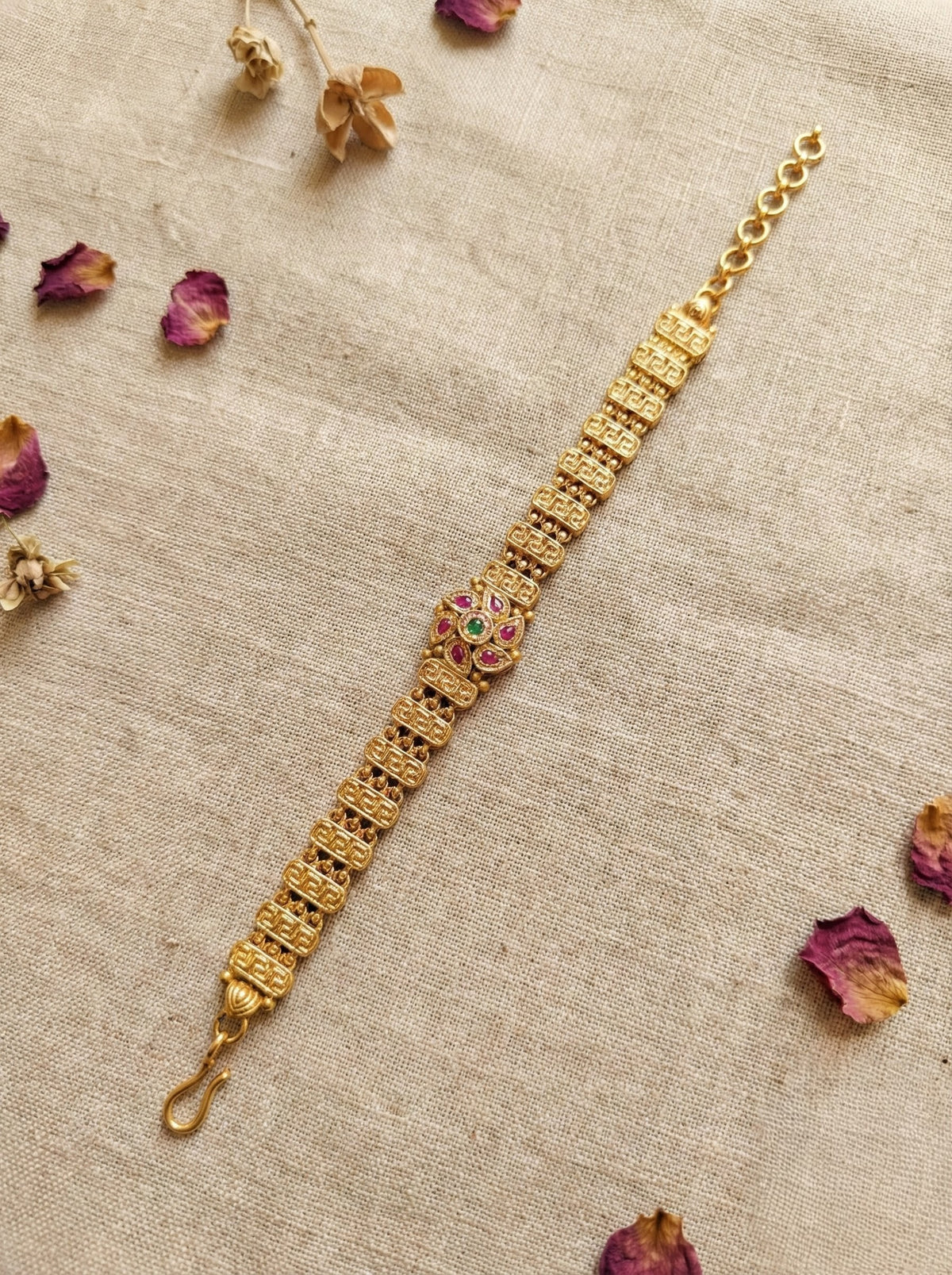Main display view of the traditional Akira Premium Swaroski Bracelet
