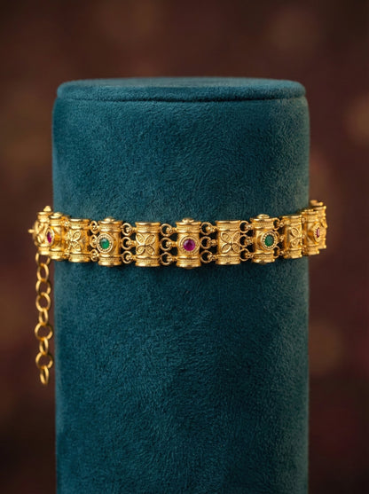 Detailed craftsmanship close up view of Anu Antique Swaroski Bracelet