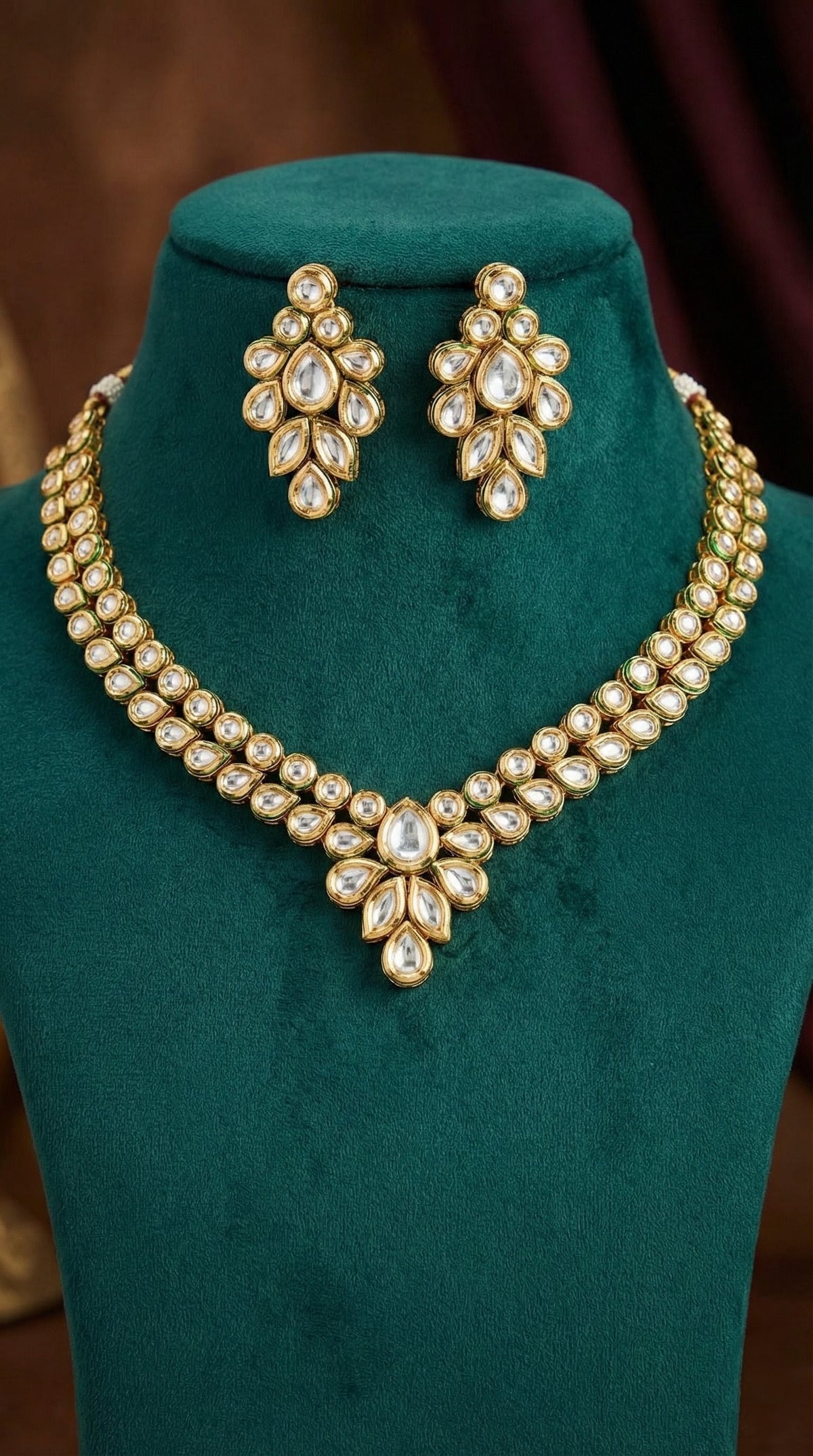Detailed craftsmanship close up view of Ishita Premium Kundan Necklace