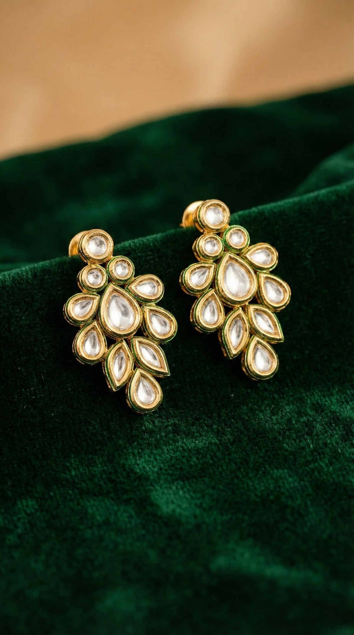 Alternate styling layout profile of Ishita Premium Kundan Necklace