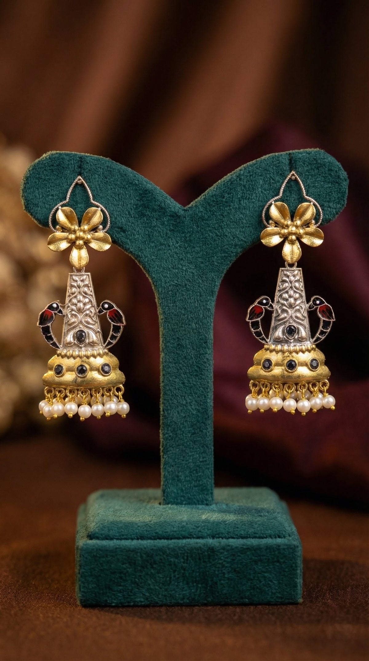 Alternate styling layout profile of Shrija Oxidised Earrings