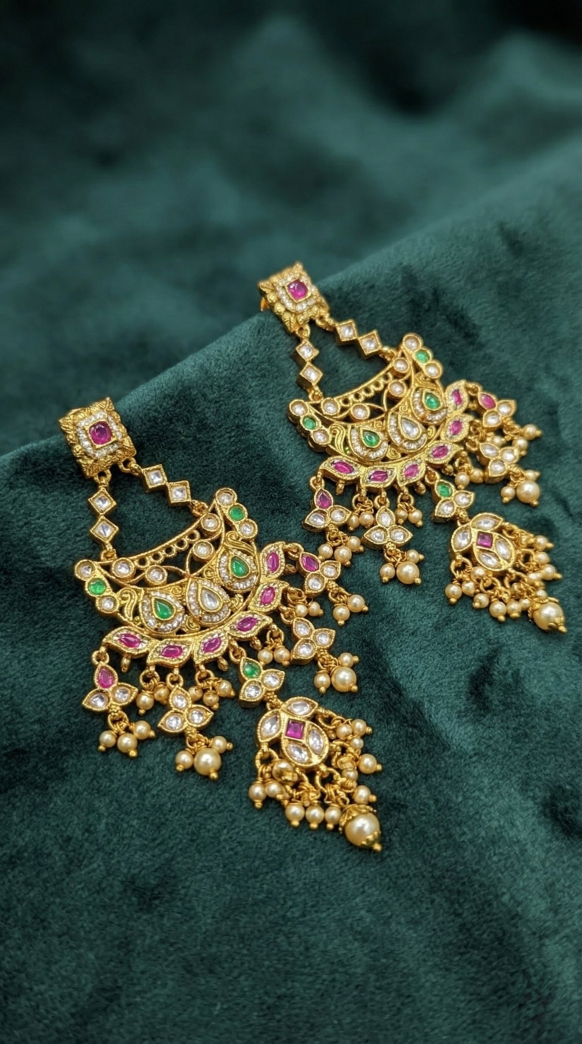 Alternate styling layout profile of Samriddhi Antique Golden Heritage Longset