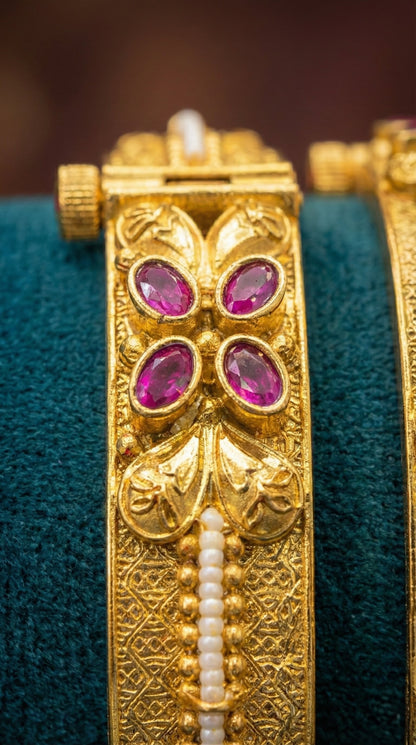 Alternate styling layout profile of Priti Pearl Antique Bangles (Openable)
