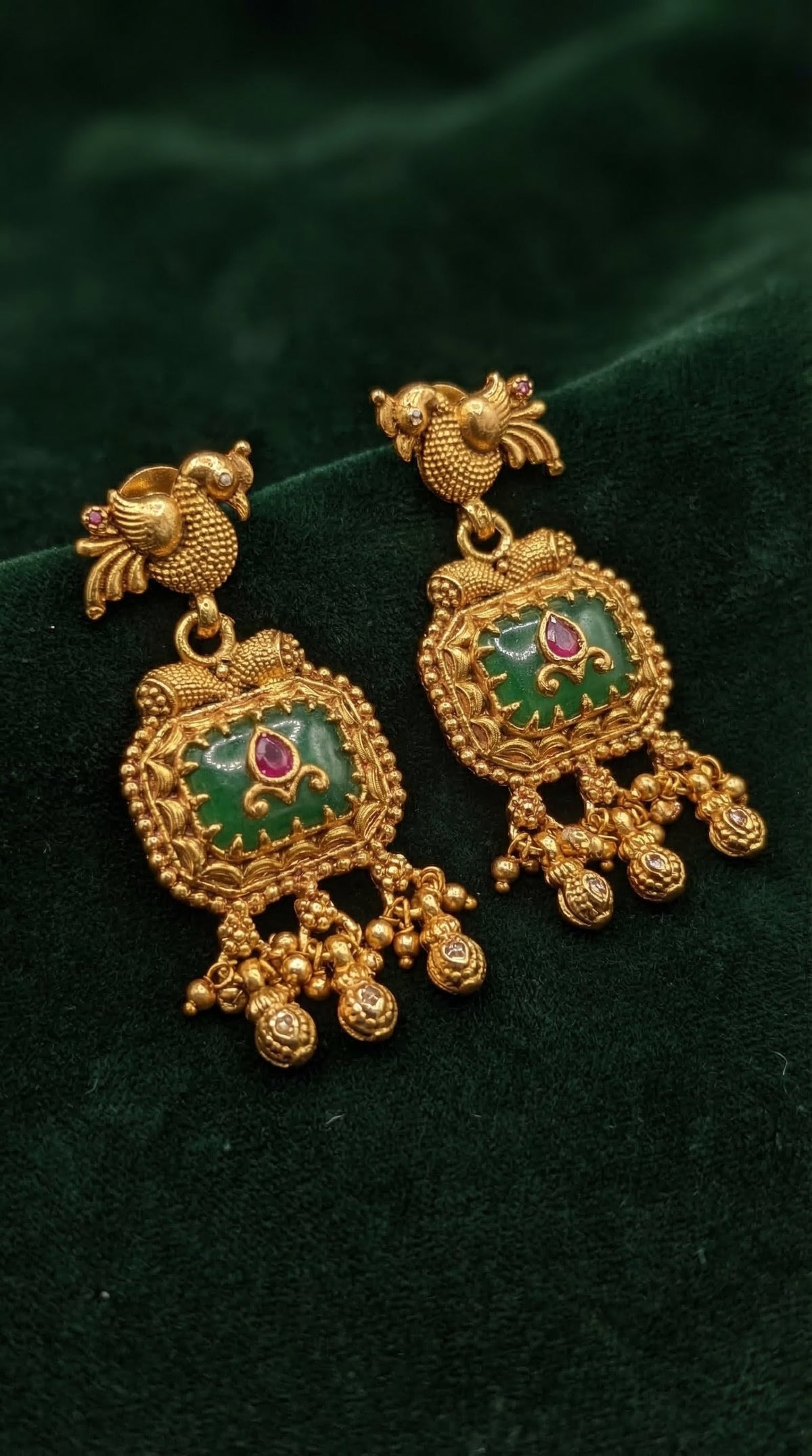 Detailed craftsmanship close up view of Tanvika Antique Gold look Longset