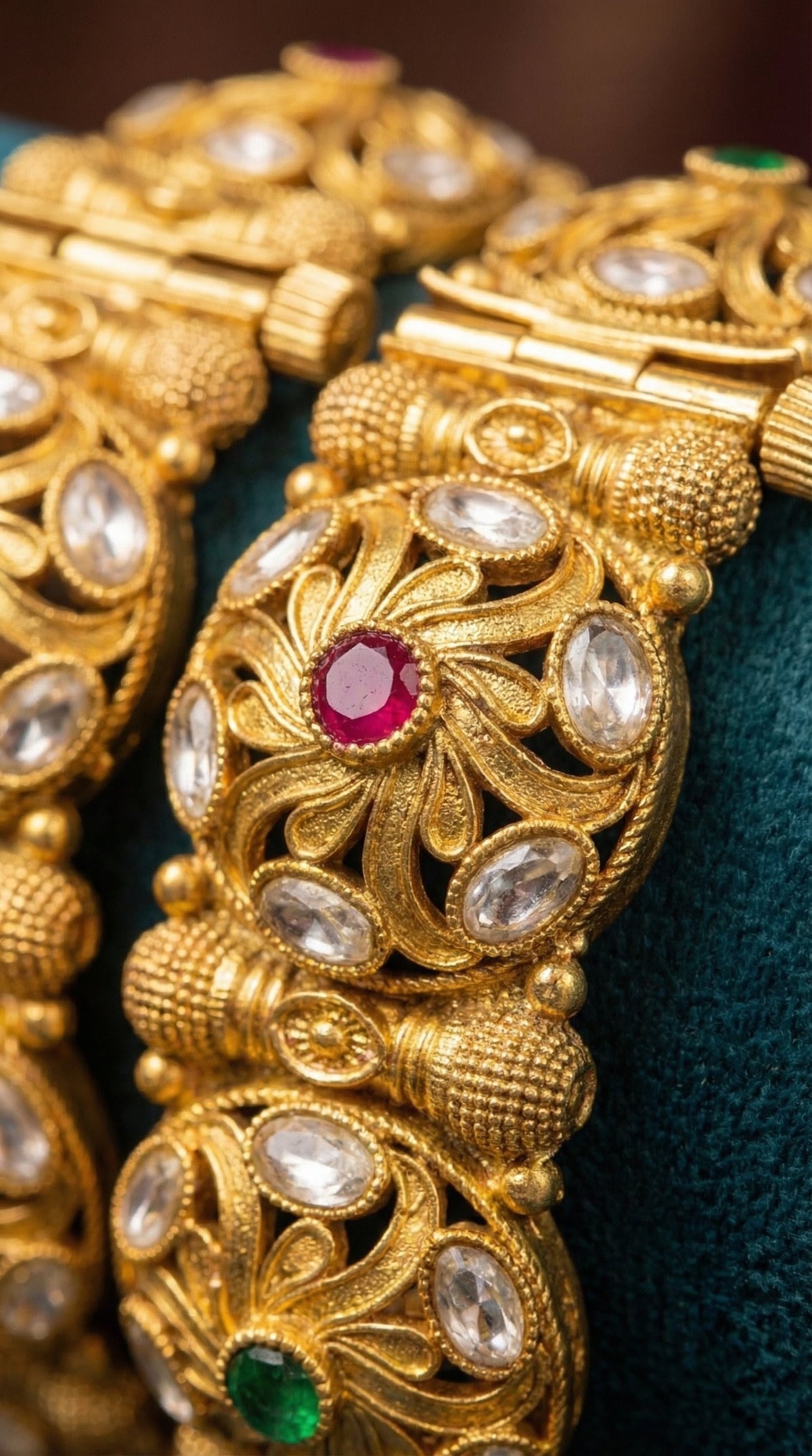 Alternate styling layout profile of Arshi Rajwadi Bangles (Openable)