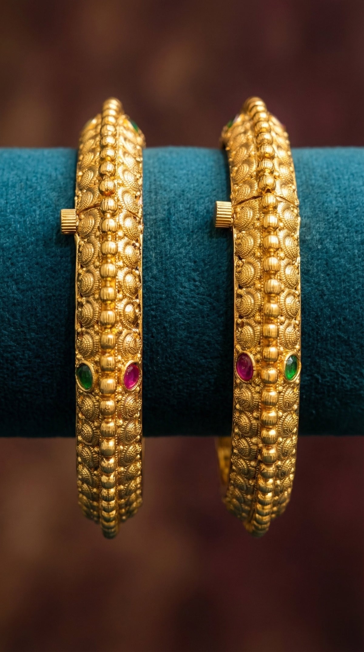 Detailed craftsmanship close up view of Shailee Rajwadi Bangles (Openable)