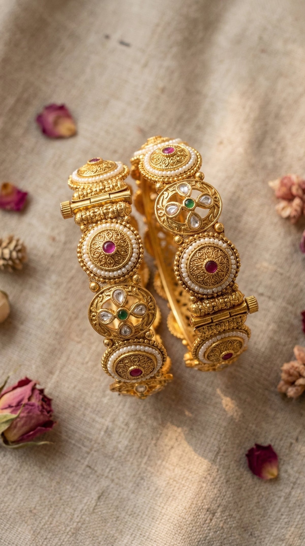 Main display view of the traditional Ravini Rajwadi Bangles (Openable)