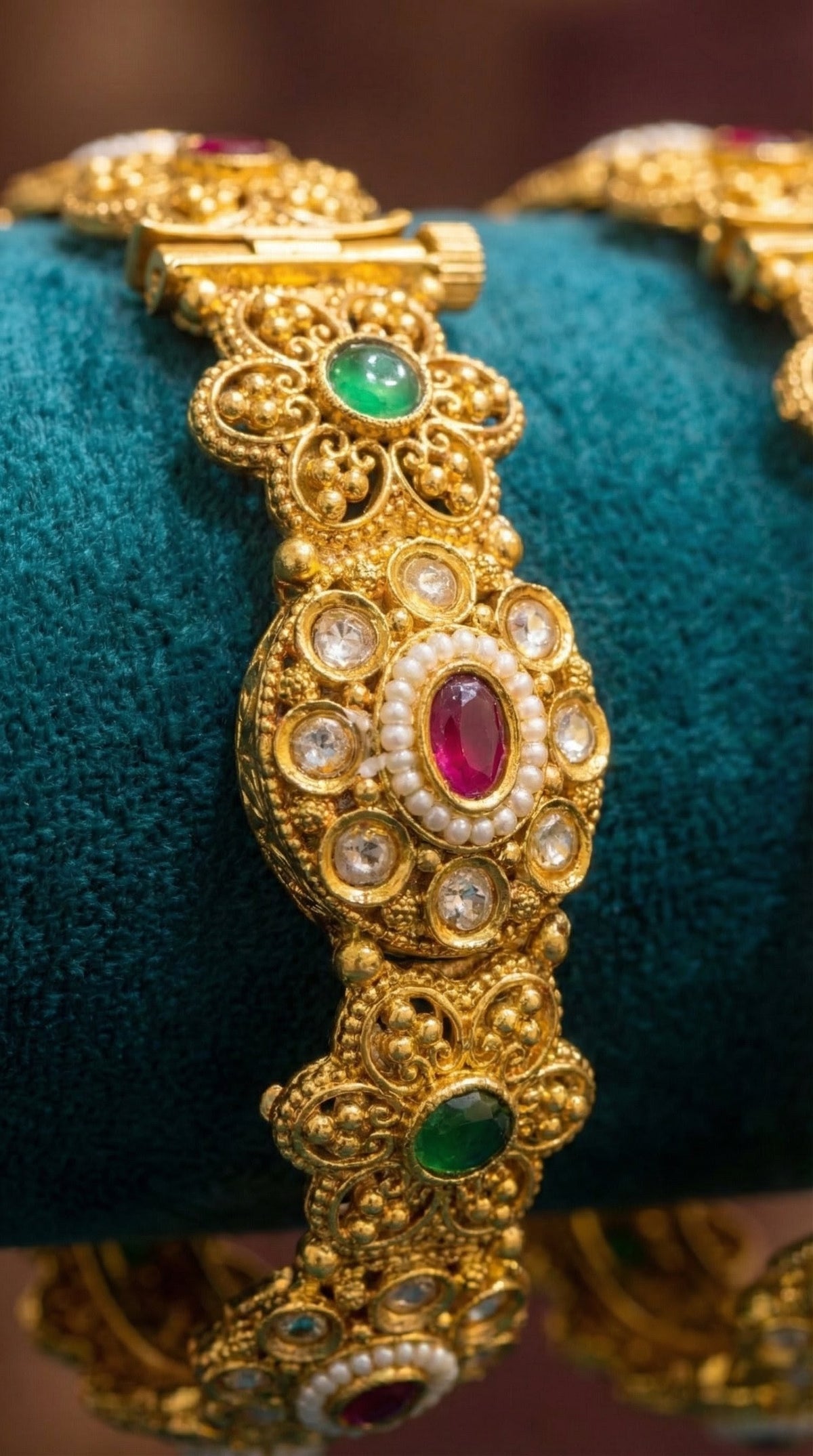 Alternate styling layout profile of Indri Rajwadi Bangles (Openable)