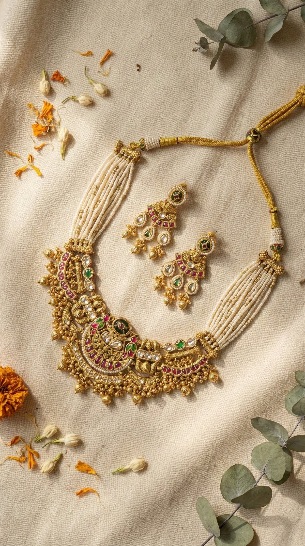Main display view of the traditional Sheetal Antique Necklace Set
