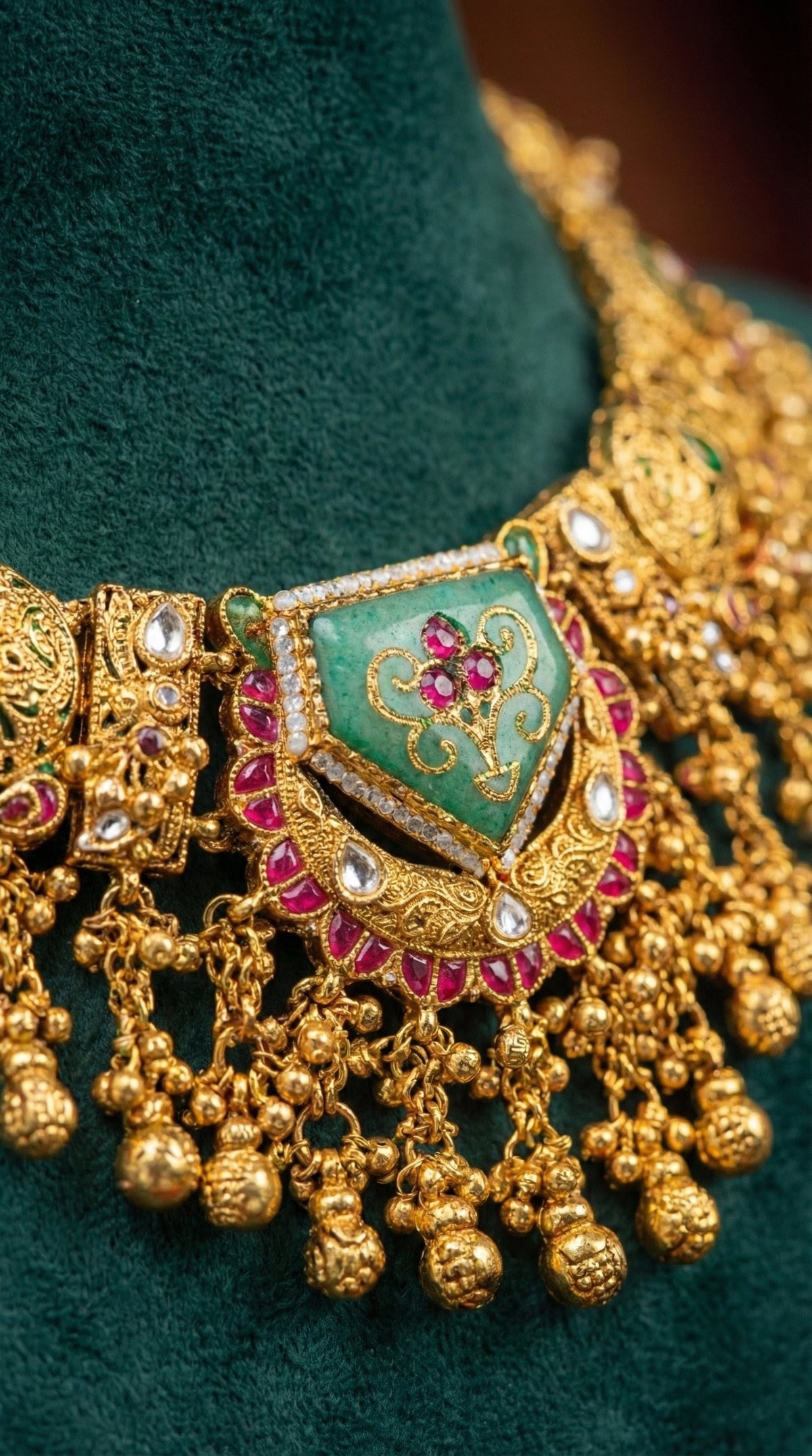 Alternate styling layout profile of Mahima Antique Gold Look Heritage Necklace Set
